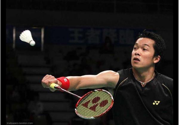World no 1 badminton player male 2021